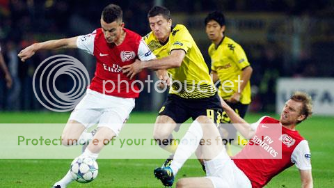 [Image: 0611-12_zpsa5f89a3c.png]